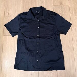 Banana Republic Men's Navy Short Sleeve Shirt